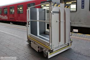 Ein Hublift in Bratislava Hlavná Stanica Ein Hublift in Bratislava Hlavná Stanica