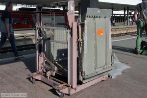 Ein Hublift in Mannheim Hauptbahnhof Ein Hublift in Mannheim Hauptbahnhof