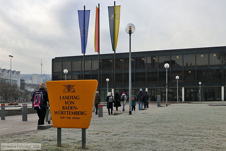 Besucher auf dem Weg vor dem Landtag Baden-Württemberg am 04. Februar 2026, Foto: Bernd Kittendorf, 2026 Besucher auf dem Weg vor dem Landtag Baden-Württemberg am 04. Februar 2026, Foto: Bernd Kittendorf, 2026